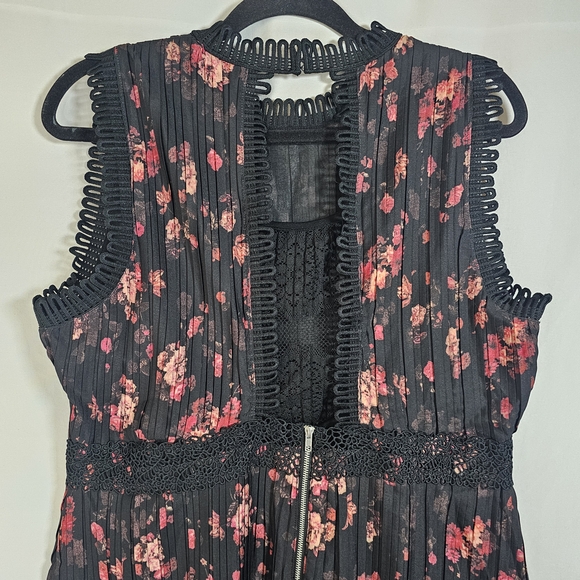 Foxiedox Black and Pink Floral Pleaded Midi‎ Dress - Picture 4 of 11